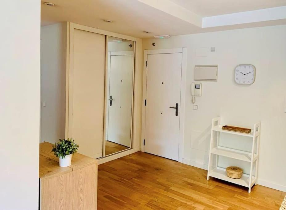 Precioso - Moderno Terraza Y Parking, 2 Hab, 2 Banos, 6-7 Pers - Dispo Junio!! לאנס מראה חיצוני תמונה