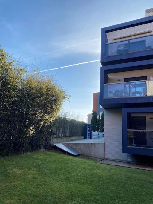 Precioso - Moderno Terraza Y Parking, 2 Hab, 2 Banos, 6-7 Pers - Dispo Junio!! לאנס מראה חיצוני תמונה